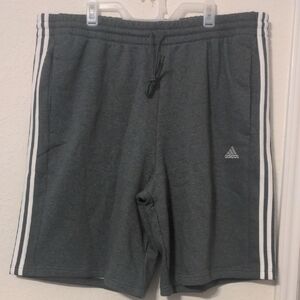 Adidas Men's Dark Gray 3 Striped Fleece Athletic Shorts. Size 3X NWT